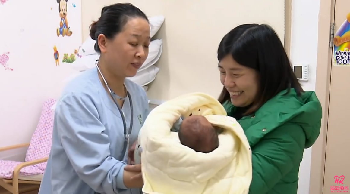 孕婦試管嬰兒懷上龍鳳胎，男寶卻延遲69天后出生