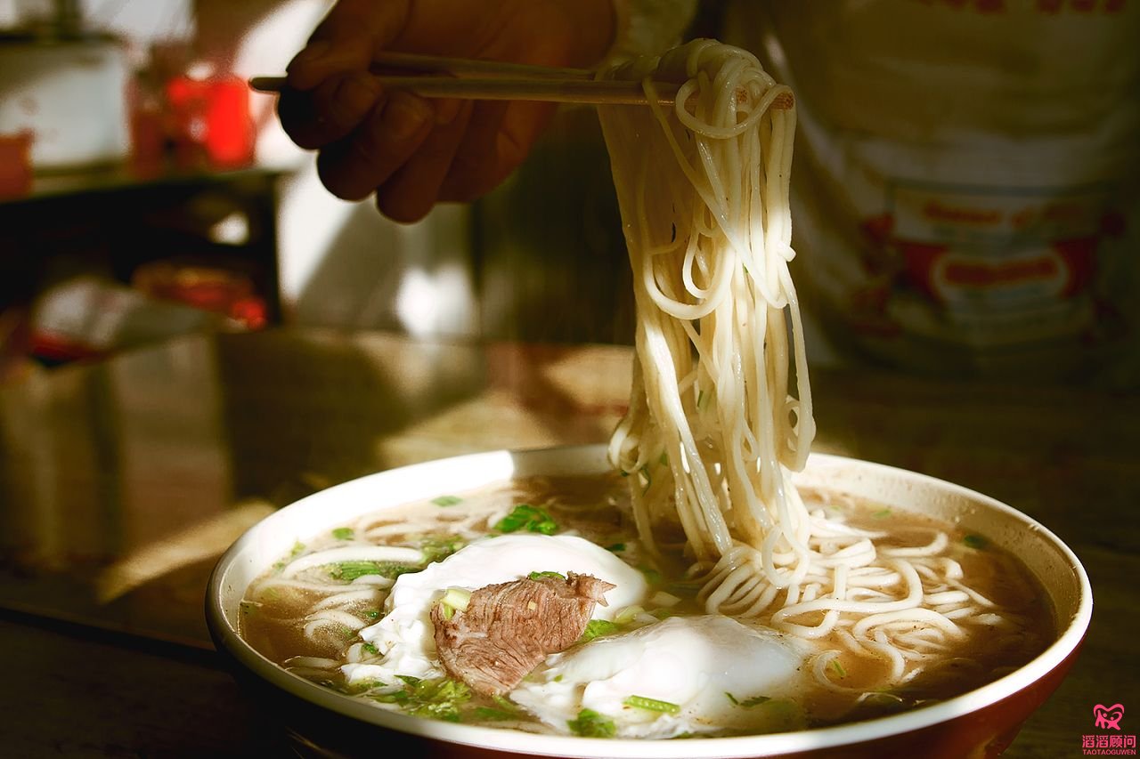 聽說吃面可以生兒子，他連續(xù)一個(gè)月每天吃二兩面！