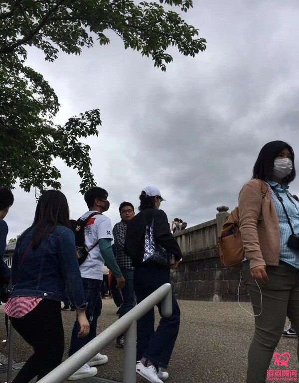 劉詩(shī)詩(shī)吳奇隆同游清水寺，網(wǎng)友：終于決定生孩子了